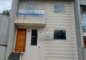 Foto 1 de Sobrado com 2 Quartos à venda, 69m² em Santa Catarina, Joinville