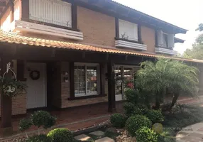 Foto 1 de Casa com 4 Quartos à venda, 283m² em Ipanema, Porto Alegre