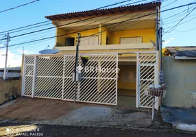 Foto 1 de Sobrado com 8 Quartos à venda, 190m² em Araés, Cuiabá