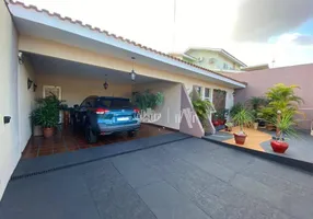 Foto 1 de Casa com 3 Quartos à venda, 194m² em Champagnat, Londrina