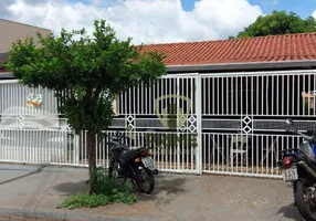 Foto 1 de Casa com 3 Quartos à venda, 112m² em Jardim Acapulco, Londrina