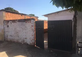 Foto 1 de Casa com 2 Quartos à venda, 41m² em Loteamento Social Antenor Garcia, São Carlos