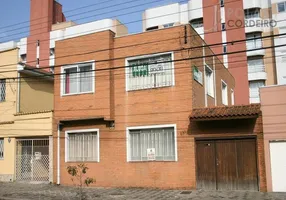 Foto 1 de Sobrado com 4 Quartos para venda ou aluguel, 266m² em São Francisco, Curitiba