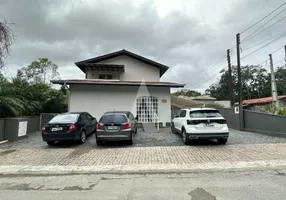 Foto 1 de Casa com 2 Quartos à venda, 277m² em Atiradores, Joinville