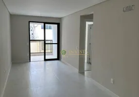 Foto 1 de Apartamento com 2 Quartos à venda, 67m² em Coqueiros, Florianópolis