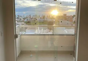 Foto 1 de Apartamento com 3 Quartos à venda, 74m² em Vida Nova, Uberlândia