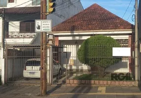Foto 1 de Casa com 4 Quartos à venda, 363m² em Teresópolis, Porto Alegre