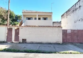 Foto 1 de Casa com 4 Quartos à venda, 136m² em Vila Mury, Volta Redonda