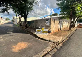 Foto 1 de Lote/Terreno à venda, 325m² em Vila Olímpica, Uberaba