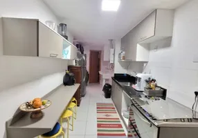 Foto 1 de Apartamento com 3 Quartos à venda, 130m² em Praia do Pecado, Macaé