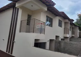 Foto 1 de Casa com 2 Quartos à venda, 68m² em Petrovale, Betim