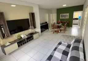 Foto 1 de Casa com 3 Quartos à venda, 180m² em Acarape, Teresina