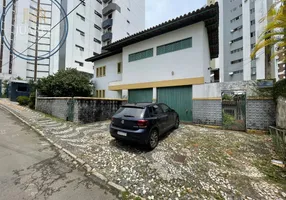 Foto 1 de Casa com 5 Quartos para venda ou aluguel, 275m² em Jardim Apipema, Salvador