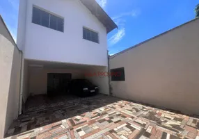 Foto 1 de Casa com 4 Quartos para alugar, 191m² em Centro, Piracicaba