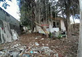 Foto 1 de Lote/Terreno à venda, 394m² em Chora Menino, São Paulo