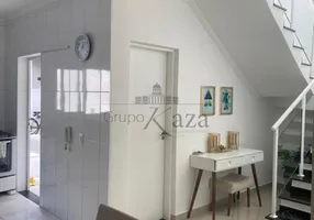 Foto 1 de Sobrado com 3 Quartos à venda, 150m² em Loteamento Villa Branca, Jacareí