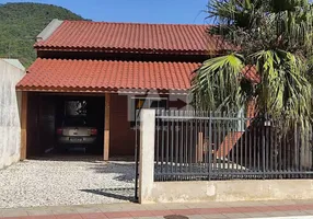 Foto 1 de Casa com 3 Quartos à venda, 110m² em Fazenda, Itajaí