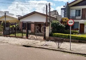 Foto 1 de Casa com 3 Quartos à venda, 251m² em Vila Ipiranga, Porto Alegre