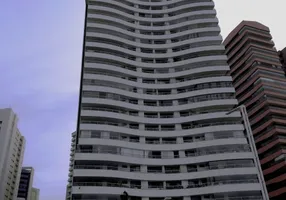Foto 1 de Apartamento com 3 Quartos à venda, 235m² em Beira Mar, Fortaleza