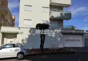 Foto 1 de Apartamento com 2 Quartos à venda, 70m² em Presidente Roosevelt, Uberlândia