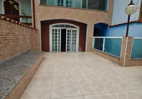 Foto 1 de Sobrado com 3 Quartos à venda, 284m² em Jardim Guapituba, Mauá