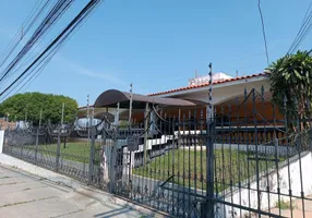 Foto 1 de Casa com 4 Quartos para venda ou aluguel, 1200m² em Alvorada, Cuiabá