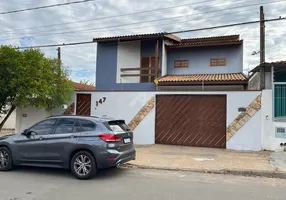 Foto 1 de Sobrado com 3 Quartos à venda, 220m² em Vila Real, Hortolândia