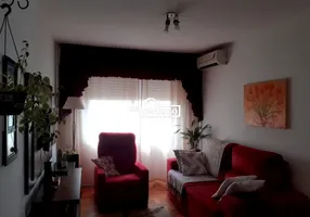 Foto 1 de Apartamento com 2 Quartos à venda, 60m² em São Sebastião, Porto Alegre