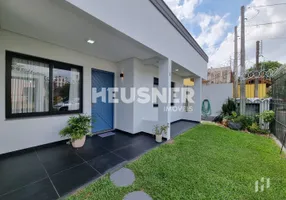 Foto 1 de Casa com 3 Quartos à venda, 236m² em Ouro Branco, Novo Hamburgo