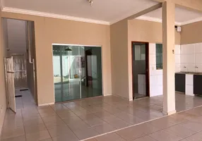 Foto 1 de Sobrado com 4 Quartos à venda, 191m² em Setor Jaó, Goiânia