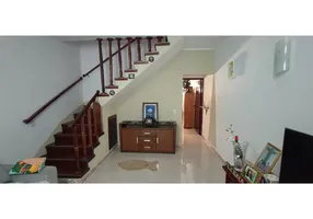 Foto 1 de Casa de Condomínio com 3 Quartos à venda, 224m² em Vila Marari, São Paulo