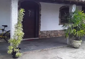 Foto 1 de Casa com 3 Quartos à venda, 360m² em Terra Firme, Rio das Ostras