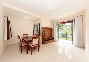 Foto 1 de Casa com 3 Quartos para alugar, 145m² em Orleans, Curitiba