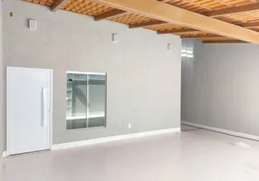 Foto 1 de Casa com 3 Quartos à venda, 166m² em Jardim Presidente, Goiânia