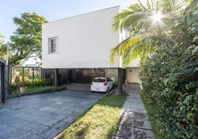 Foto 1 de Casa com 3 Quartos à venda, 469m² em Nonoai, Porto Alegre