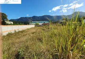 Foto 1 de Lote/Terreno à venda em Massaguaçu, Caraguatatuba