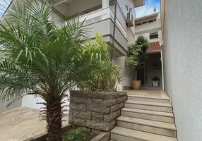 Foto 1 de Casa com 3 Quartos à venda, 200m² em Santa Felicidade, Curitiba