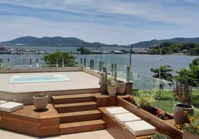 Foto 1 de Cobertura com 3 Quartos à venda, 246m² em Lagoa da Conceição, Florianópolis