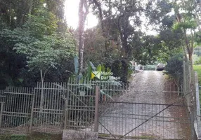 Foto 1 de Fazenda/Sítio com 3 Quartos à venda, 200m² em Embu, Embu das Artes