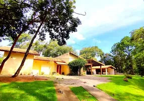 Foto 1 de Fazenda/Sítio com 3 Quartos para alugar, 235m² em Jardim Maracana, Atibaia