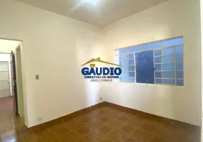 Foto 1 de Casa com 2 Quartos para alugar, 45m² em Campo Limpo, São Paulo