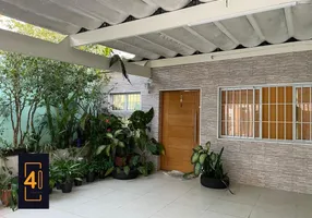 Foto 1 de Sobrado com 3 Quartos à venda, 200m² em Vila Cleonice, São Paulo