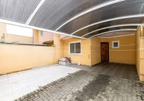 Foto 1 de Casa com 4 Quartos à venda, 148m² em Uberaba, Curitiba