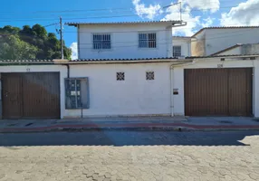 Foto 1 de Prédio Comercial com 8 Quartos à venda, 260m² em Nova Almeida, Serra