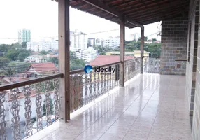 Foto 1 de Casa com 3 Quartos para alugar, 360m² em Ouro Preto, Belo Horizonte
