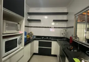 Foto 1 de Casa com 2 Quartos à venda, 95m² em Jardim Lagoa Nova, Limeira