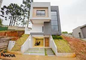 Foto 1 de Sobrado com 3 Quartos à venda, 151m² em Santa Cândida, Curitiba