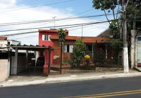 Foto 1 de Casa com 2 Quartos para venda ou aluguel, 250m² em Jardim Henriqueta, Taboão da Serra