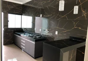 Foto 1 de Casa com 2 Quartos à venda, 70m² em Jardim Europa, Uberlândia