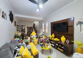 Foto 1 de Casa com 3 Quartos para alugar, 132m² em Jardim dos Pássaros, Guarujá